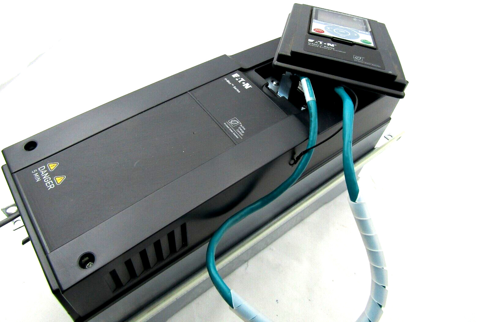 Eaton Culter Hammer Variable Frequency Drive HMX32AG01821-N Eaton Culter Hammer Variable Frequency Drive HMX32AG01821-N