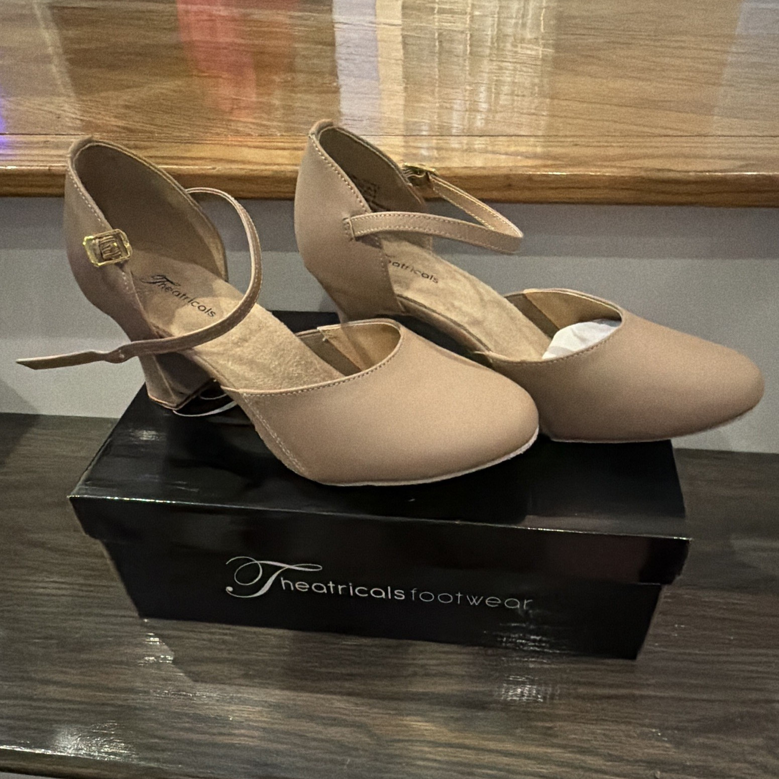 Theatricals Footwear Women\'s Beige Character shoes Size 8