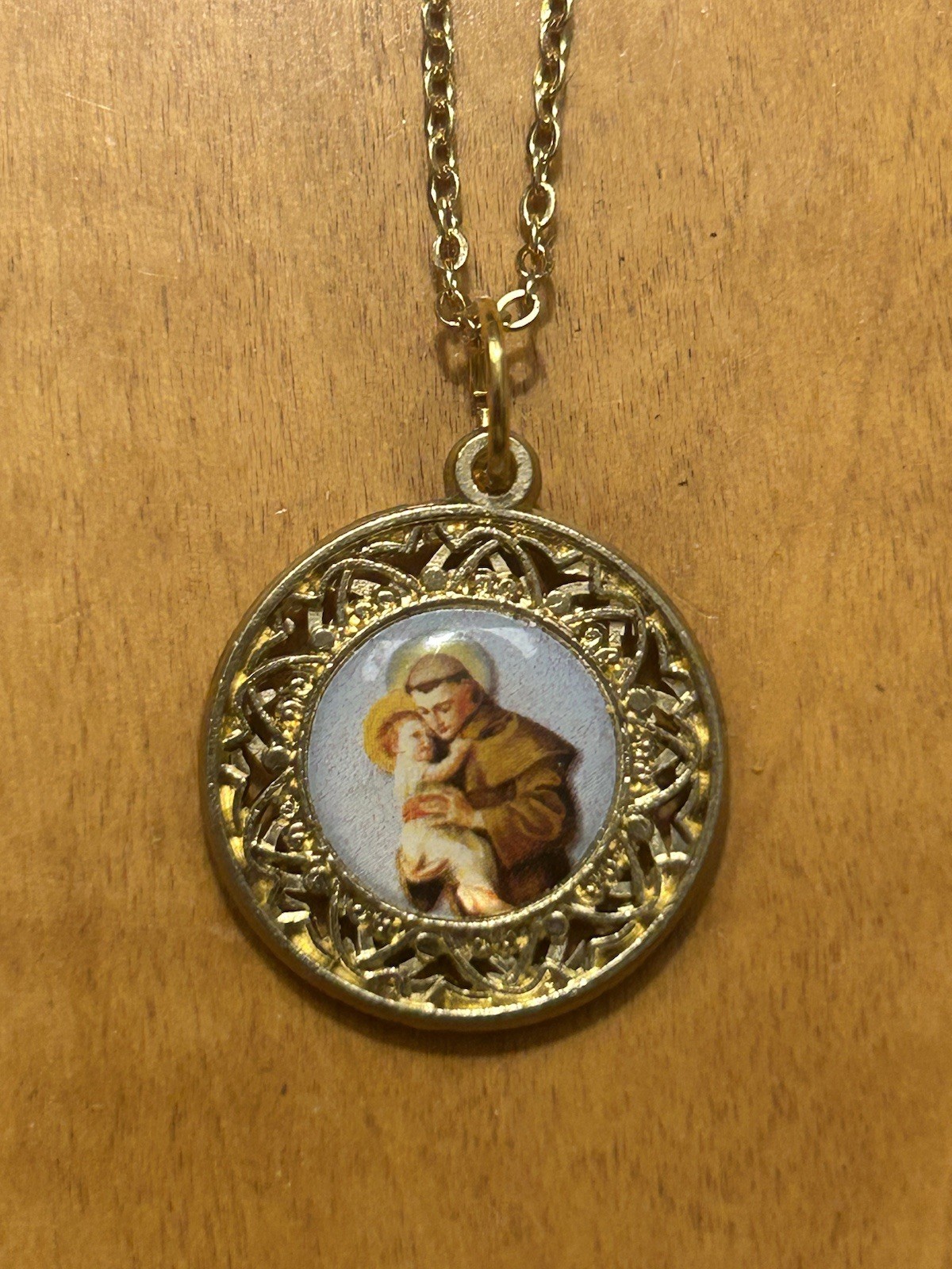 Vtg Catholic St. Anthony Pendant Necklace Vtg Catholic St. Anthony Pendant Necklace