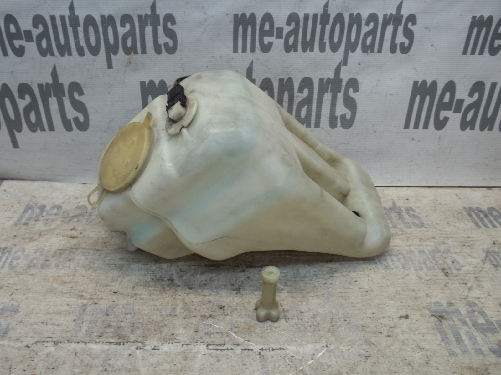 1986-1995 Mercedes-Benz W124 Windshield Washer Fluid Reservoir Bottle Tank OEM