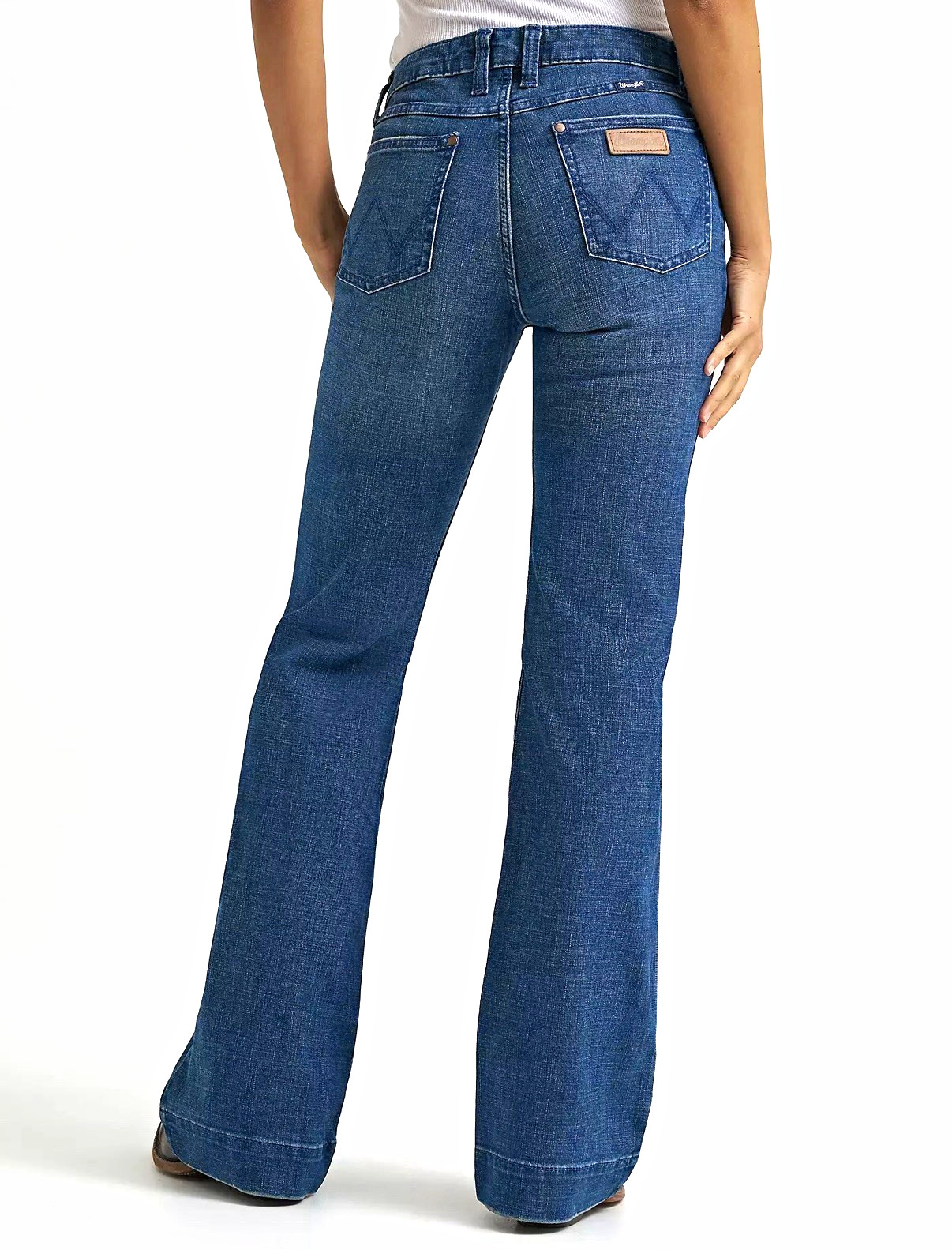 Wrangler Retro Women’s Mid-Rise Flared Jeans Medium Wash Blue Denim 27