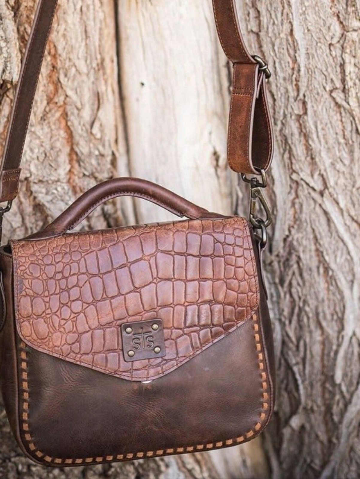 STS Ranchwear CATALINA CROC DAKOTA CROSSBODY The Catalina Croc Dakota STS Ranchwear CATALINA CROC DAKOTA CROSSBODY The Catalina Croc Dakota