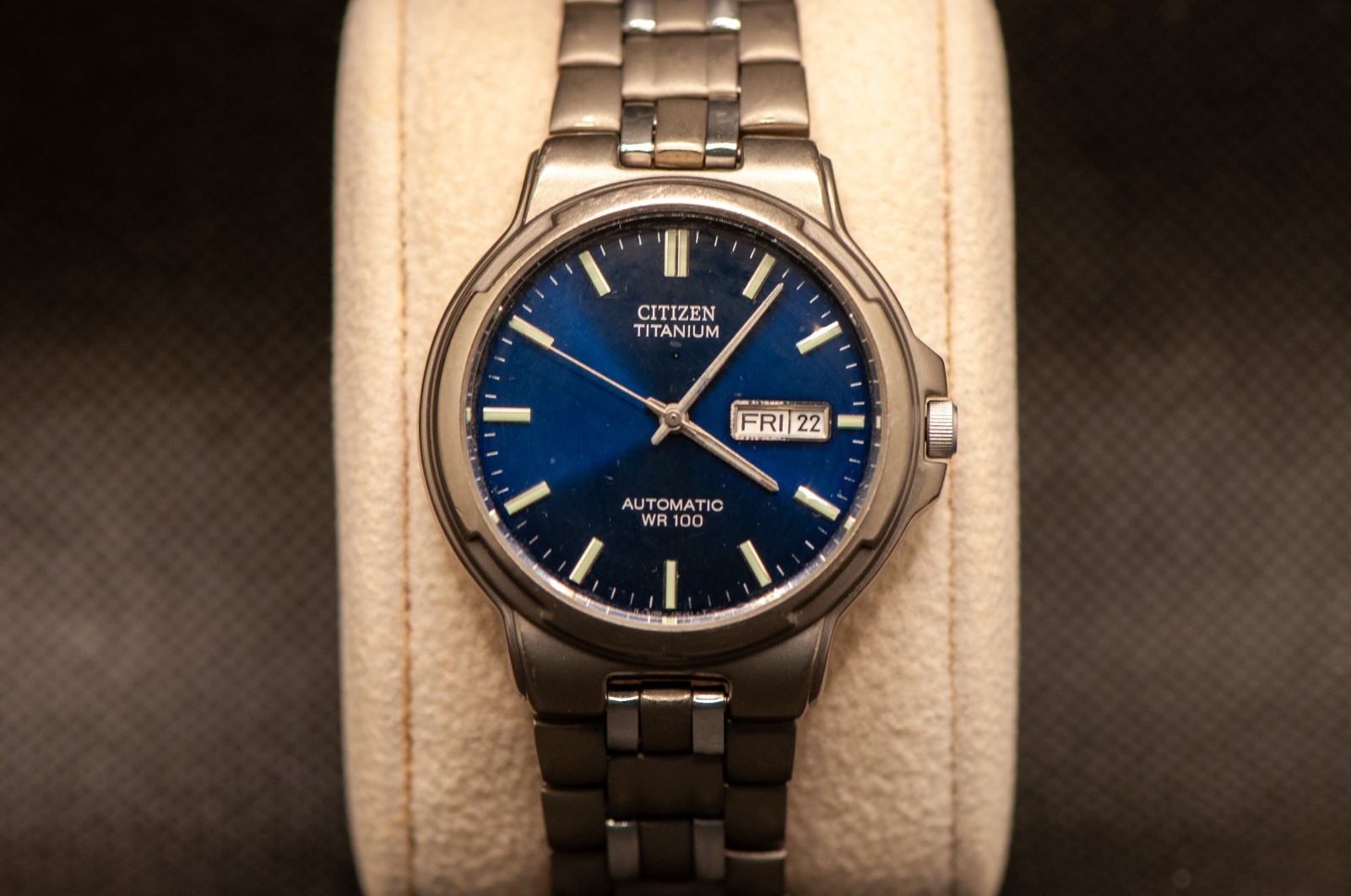 Men\'s Titanium Citizen Automatic day-date - Blue dial. 