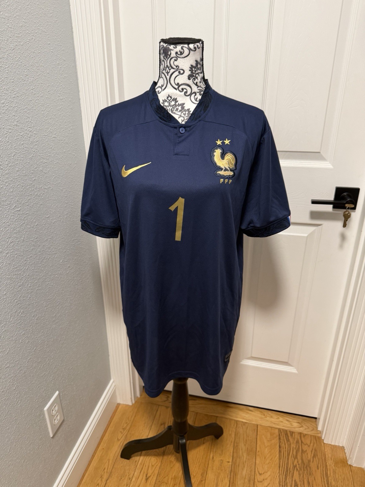 navy blue Nike France 2022/23 stadium home soccer jersey Xl navy blue Nike France 2022/23 stadium home soccer jersey Xl