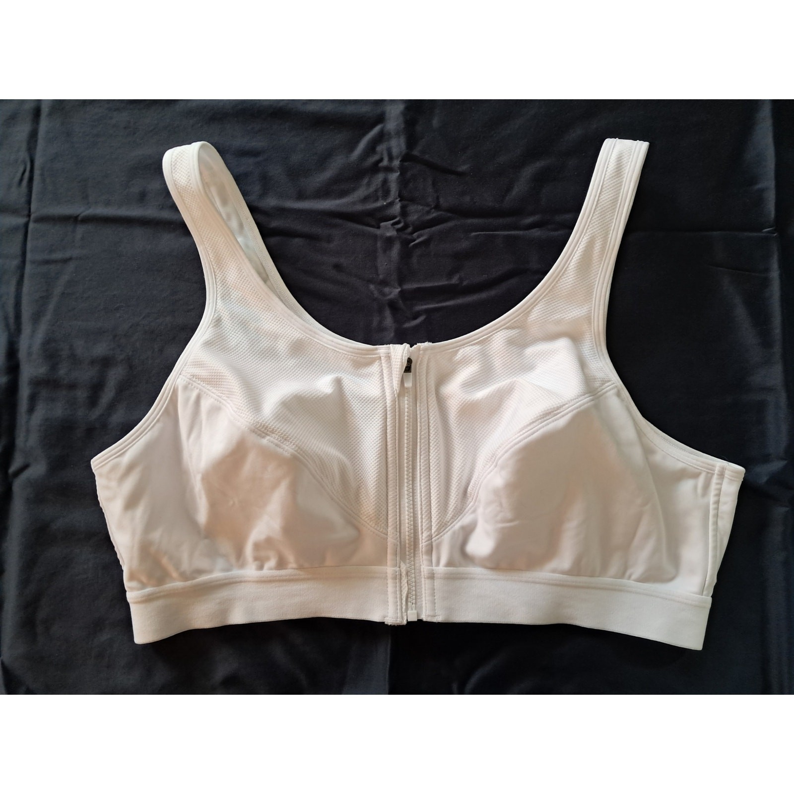 Women\'s Syrokan High Impact Sports Bra White 42C NWOT Women\'s Syrokan High Impact Sports Bra White 42C NWOT