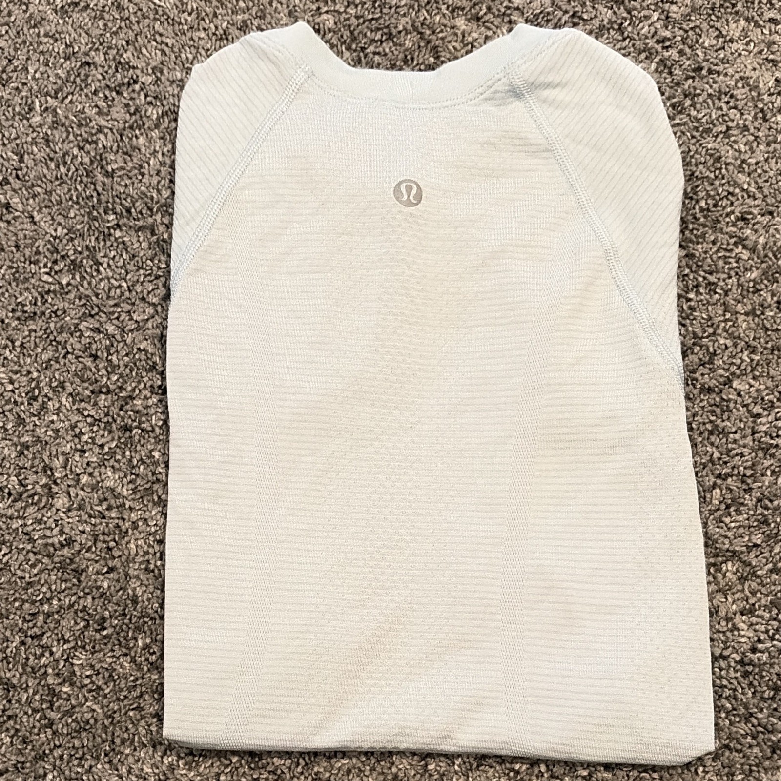 Lululemon Women’s light blue swiftly tech short sleeve T-shirt size 0