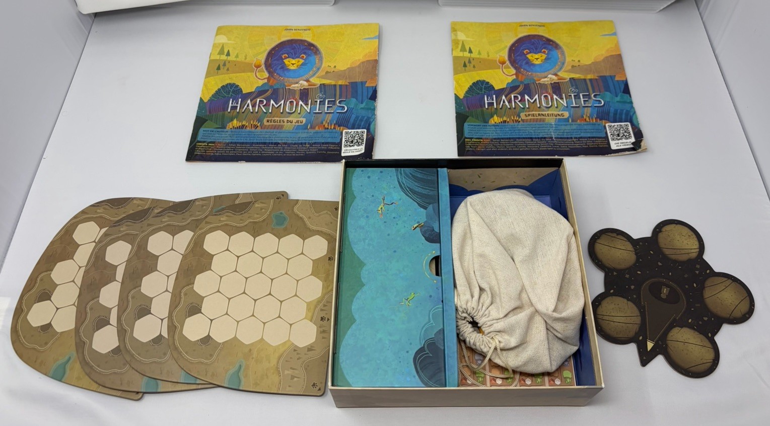 Asmodee Harmonies Board Game: French, German Rule Book (No Eng)- VG - complete