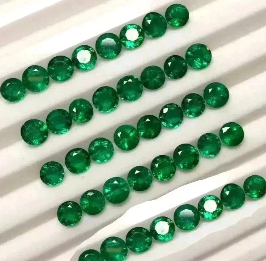 Natural Colombia Green Emerald 4 MM Round 25 Pcs Lot Certified Loose Gemstone