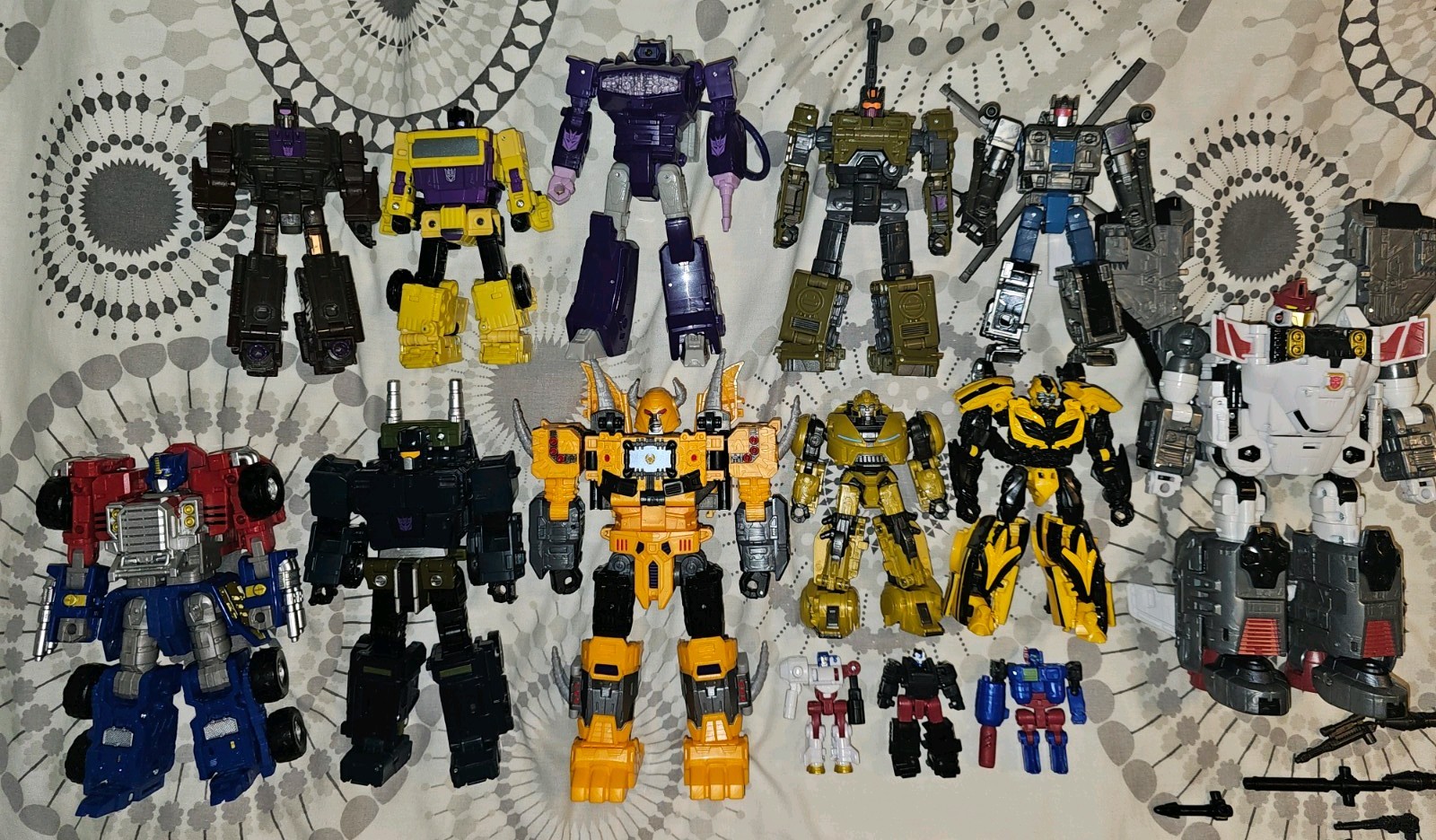 Transformers (SS/AOTP/LEGACY) loose lot Transformers (SS/AOTP/LEGACY) loose lot
