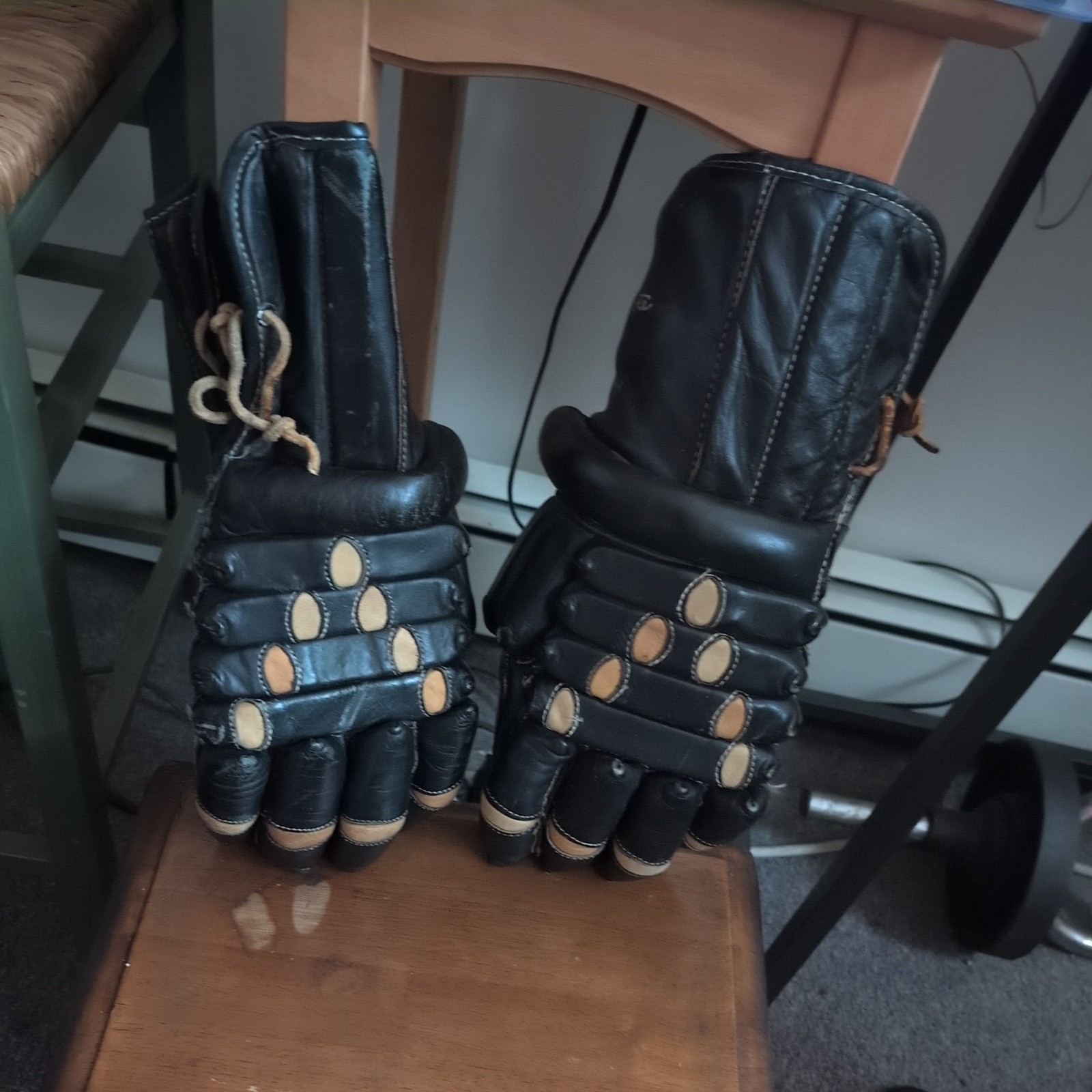 Vintage 1970s Winnwell Sears Pierre Pilote Model Hockey Gloves - Black & Tan 14\