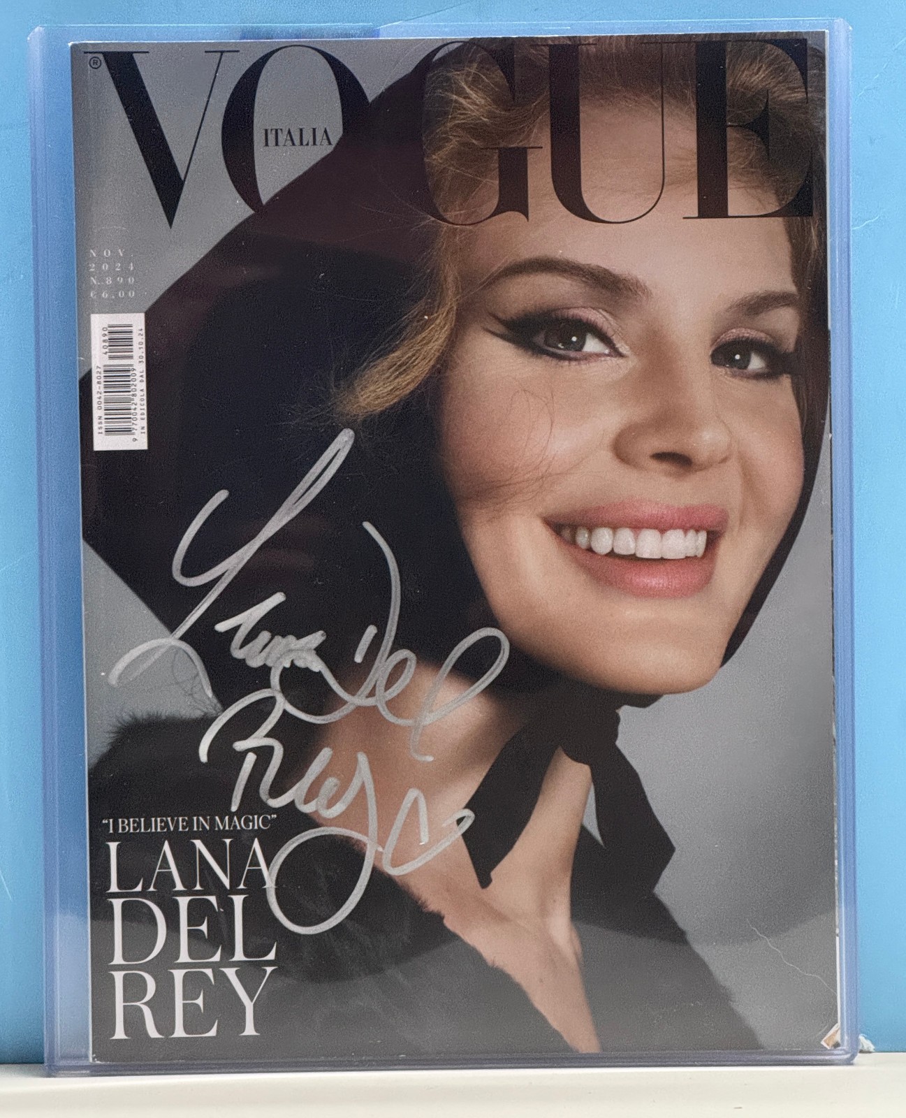 SIGNED LANA DEL REY - Vogue Italia Magazine Nov 2024 - COA AUTHENTICATED SIGNED LANA DEL REY - Vogue Italia Magazine Nov 2024 - COA AUTHENTICATED