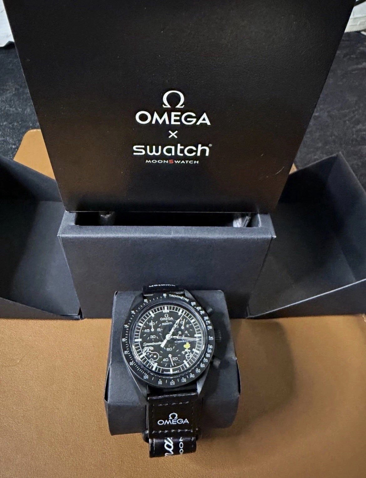 OMEGA x Swatch MoonSwatch Mission to the Moon Chronograph Quartz 42mm Box OMEGA x Swatch MoonSwatch Mission to the Moon Chronograph Quartz 42mm Box