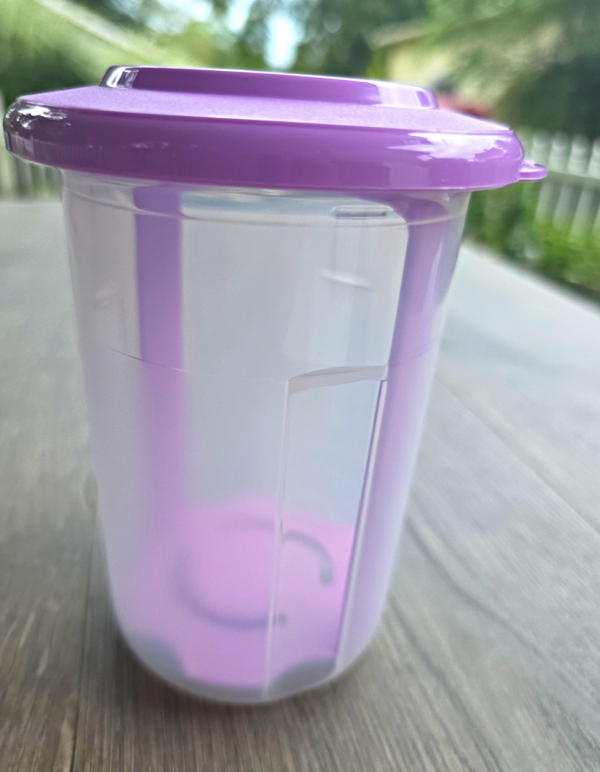 Tupperware Round SMALL RARE PICK A DELI purple NEW pickles Olives Tupperware Round SMALL RARE PICK A DELI purple NEW pickles Olives