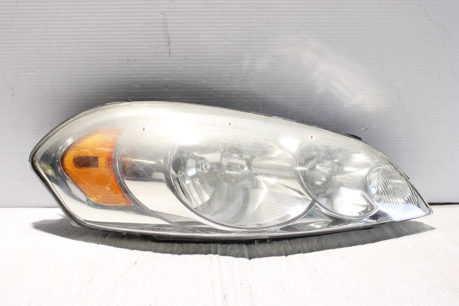 2006-2016 Chevrolet Impala Halogen Right Side Headlight Assembly OEM 25958360