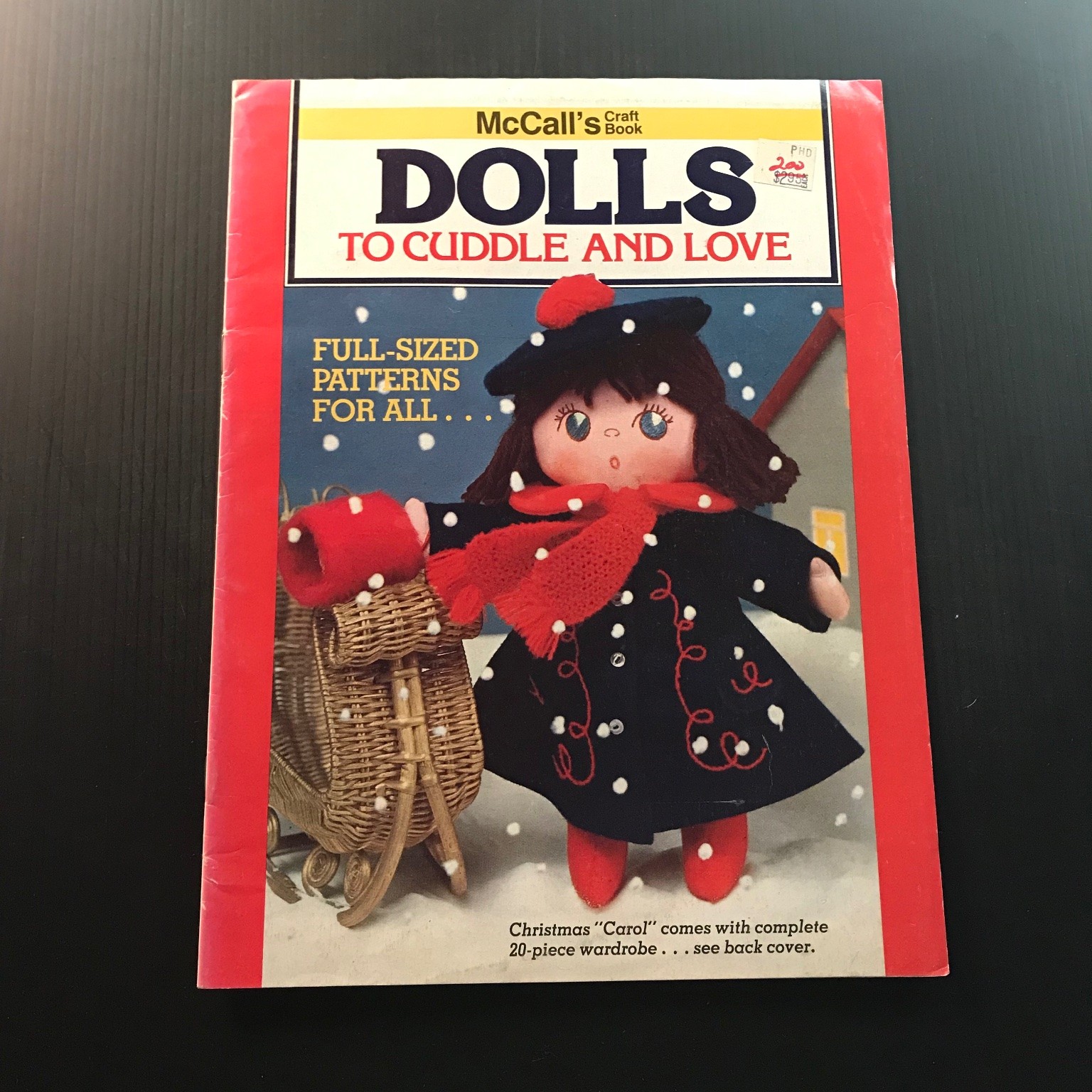 McCall\'s Craft Book DOLLS TO CUDDLE AND LOVE 1982 Patterns