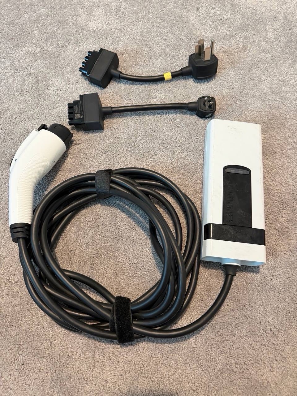 GM Ultium Portable Dual Level EV Charger J1772 120V 240V w/ 2 Adapters
