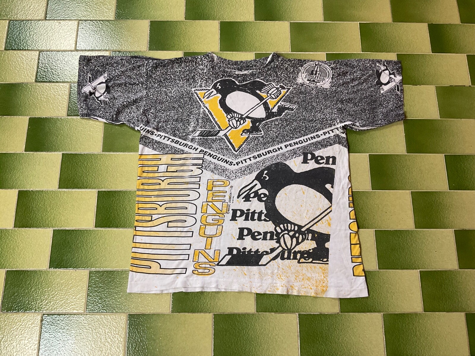 Vintage 1991 NHL Pittsburgh Penguins All Over Print T-Shirt 2 Sided Print Size L