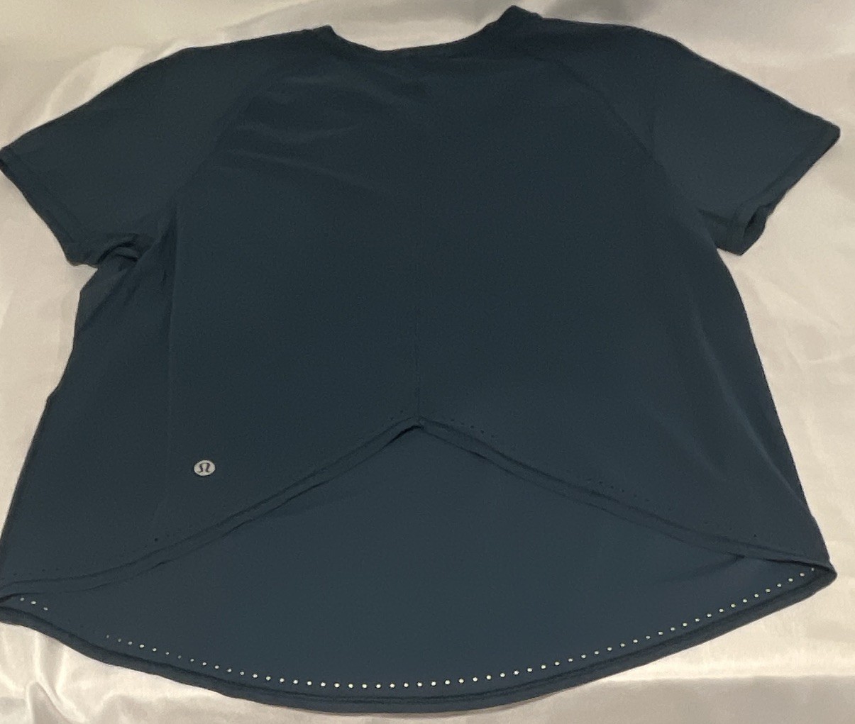 Lululemon Women’s Blue Lightweight Stretch Crew Neck Short Sleeve Tee Athleisure Lululemon Women’s Blue Lightweight Stretch Crew Neck Short Sleeve Tee Athleisure