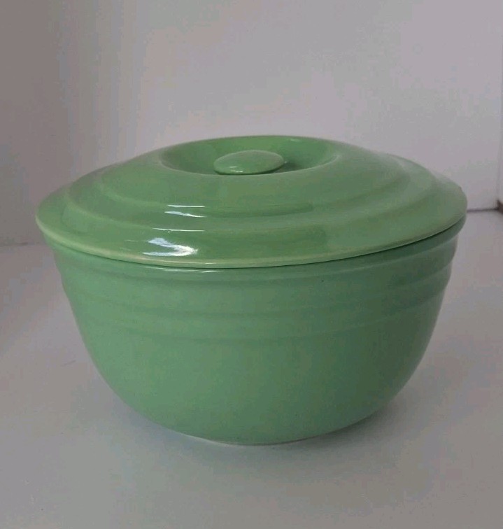 1930s-40s Fiesta Ware Kitchen Kraft Light Green Dish w/ Lid 8.75 in READ 1930s-40s Fiesta Ware Kitchen Kraft Light Green Dish w/ Lid 8.75 in READ