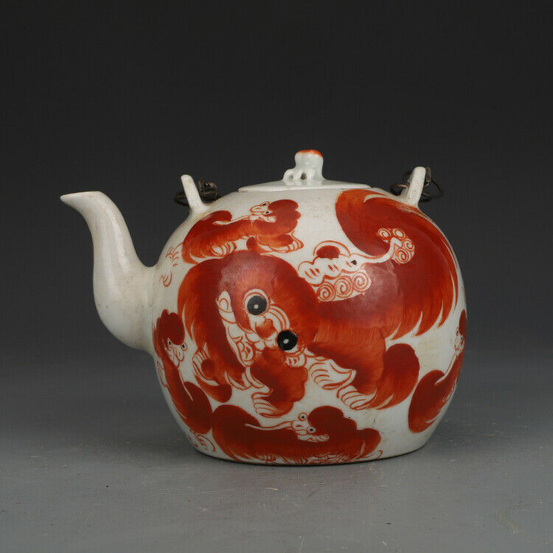 4.7 inch Chinese Qing Tongzhi Alum Red Color Glaze Porcelain Foo Fu Dog Teapot