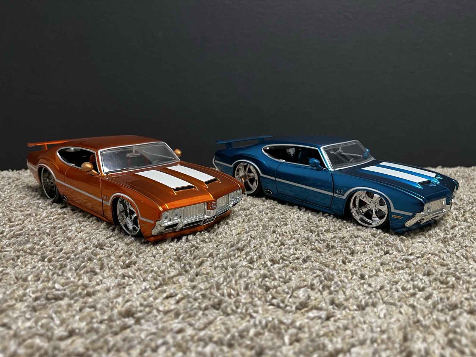 Jada Toys 1:24 Big Time Muscle Blue And Copper 1970 Oldsmobile 442 Bundle Of 2