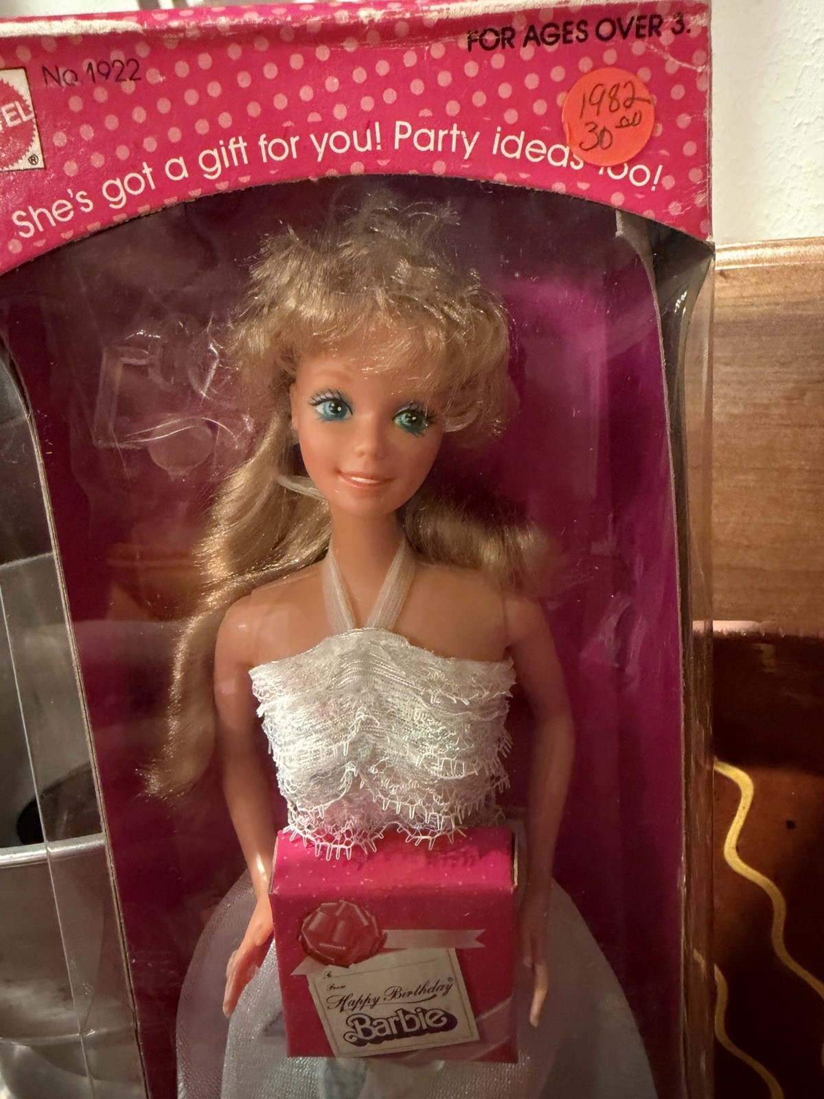 VINTAGE 1982 HAPPY BIRTHDAY BARBIE NRFB #1922 MATTEL SUPERSTAR ERA