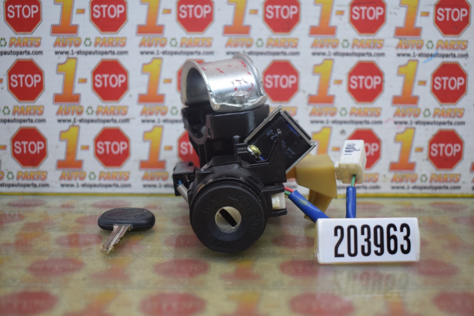 2011-2015 HYUNDAI ELANTRA IGNITION SWITCH STARTER LOCK CYLINDER W/ KEY OEM 2011-2015 HYUNDAI ELANTRA IGNITION SWITCH STARTER LOCK CYLINDER W/ KEY OEM