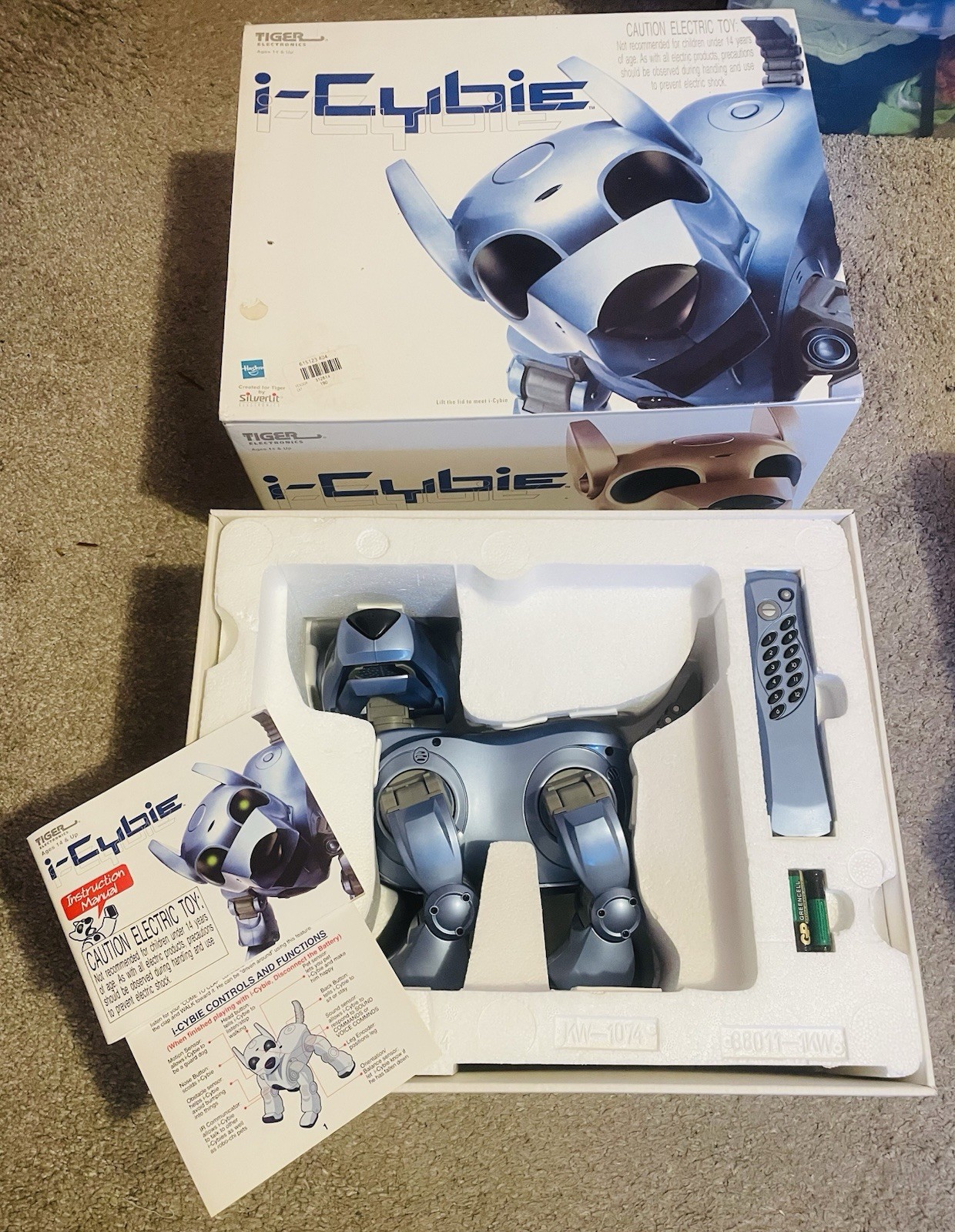 Tiger Electronics i-Cybie Interactive Robotic Dog Toy w/ Remote, NIB Tiger Electronics i-Cybie Interactive Robotic Dog Toy w/ Remote, NIB
