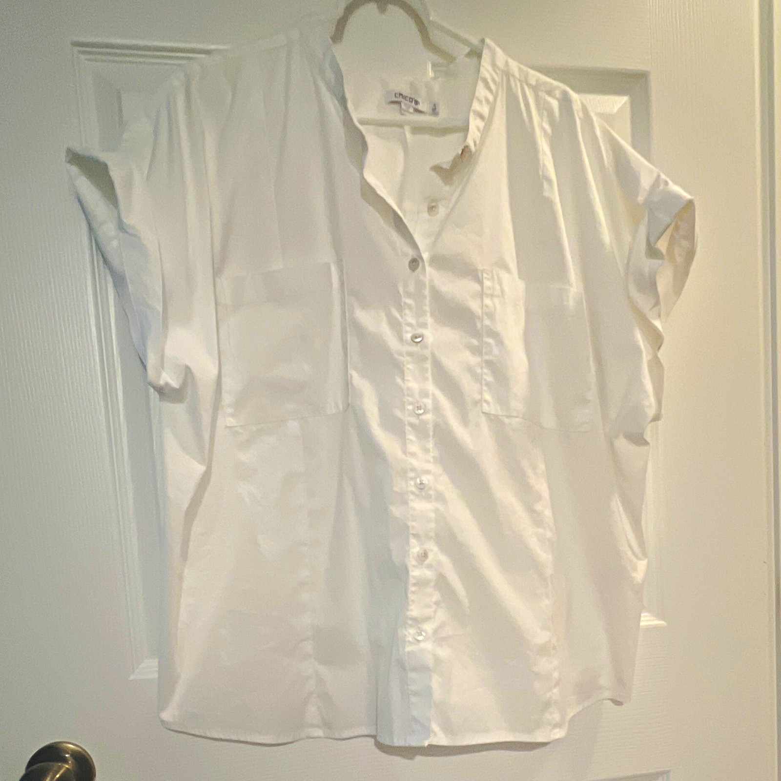 Chico\'s Women’s White Collared Button Front Short Sleeve Blouse Solid Size 4 Chico\'s Women’s White Collared Button Front Short Sleeve Blouse Solid Size 4