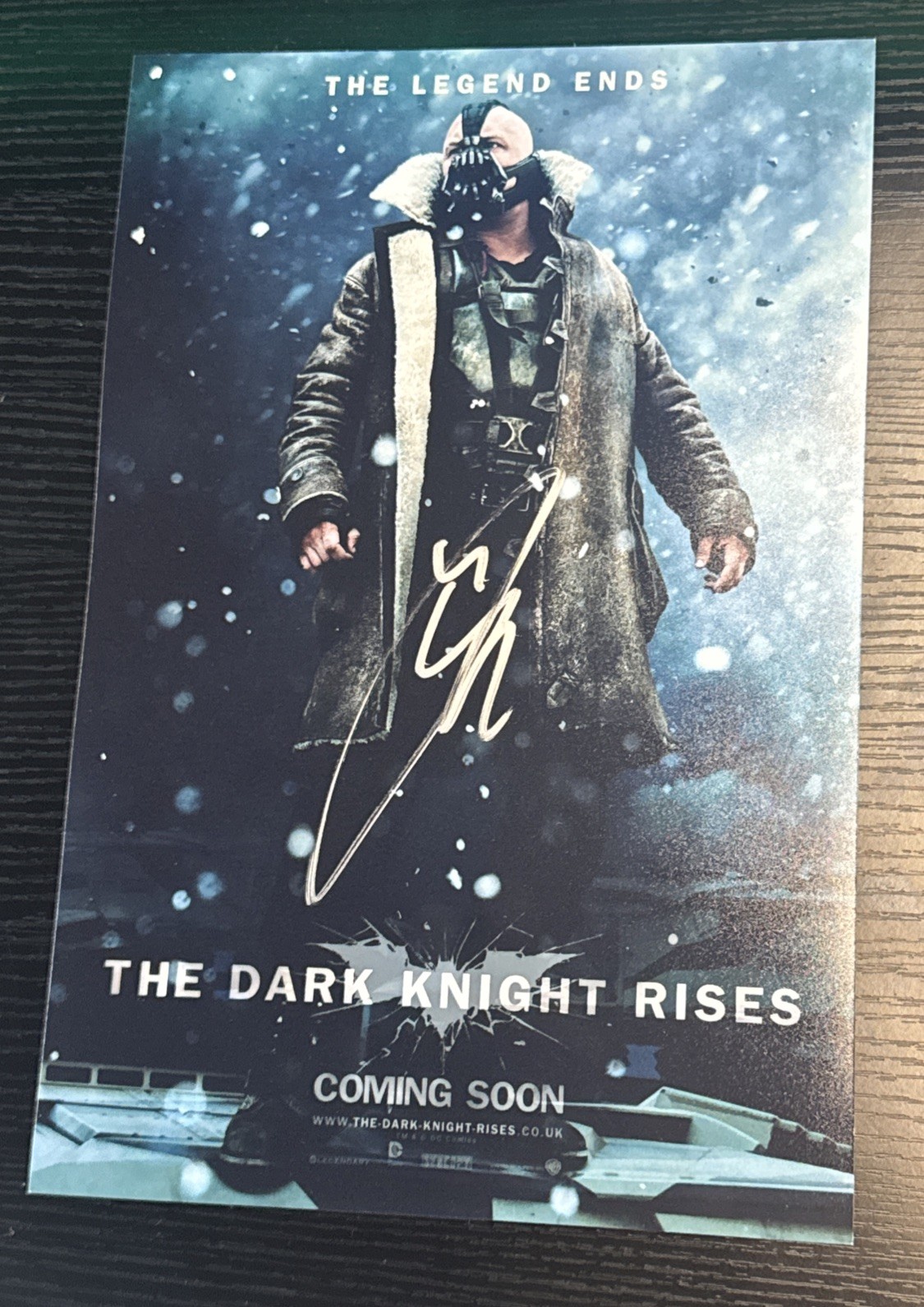 Tom Hardy Autograph \'The Dark Knight Rises\' Bane  Scene 8 x 12 Photo w/Proof COA