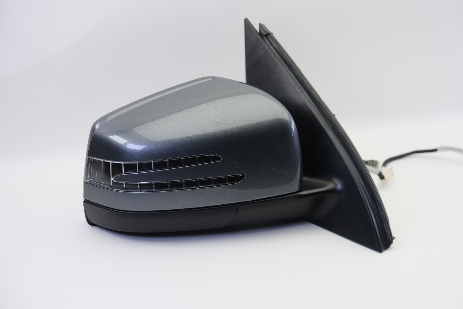 2012-2016 MERCEDES GL450 Right Passenger Side Mirror  A1668104201 OEM