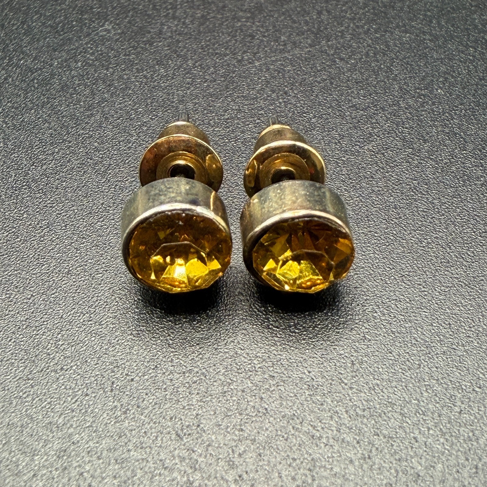 Vintage 8mm Bezel Crystal Stud Earrings Women Yellow Gold Tone Rhinestone