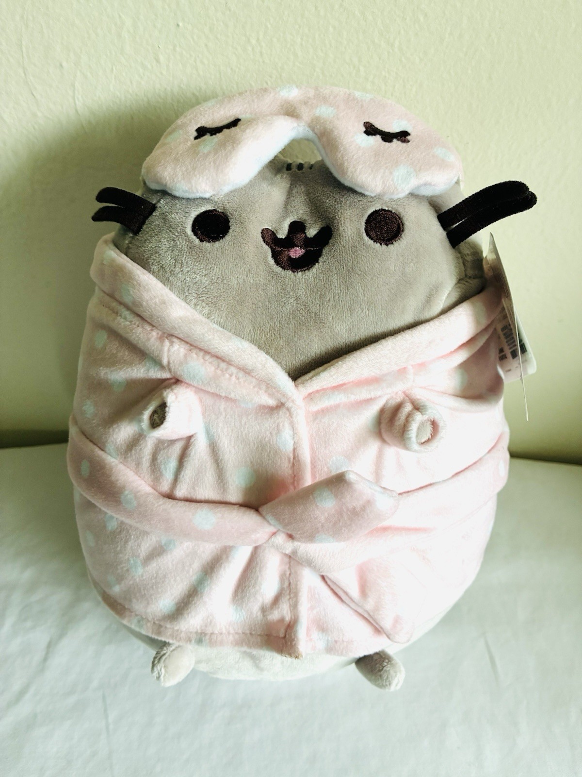 2019 Gund Claire's Exclusive Pusheen Cat Sleepover Robe and Mask Plush NWT 2019 Gund Claire's Exclusive Pusheen Cat Sleepover Robe and Mask Plush NWT
