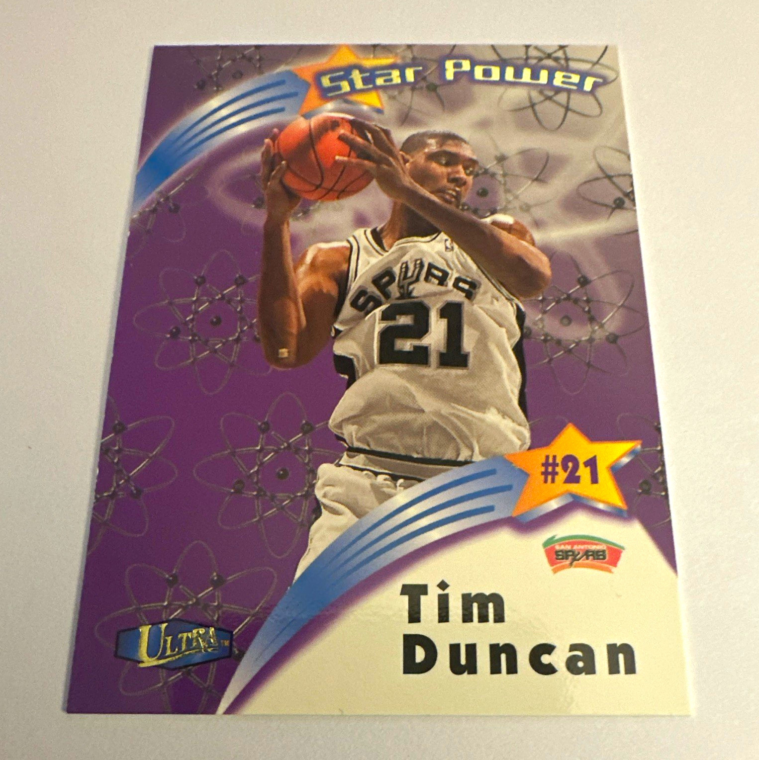 Fleer Ultra 1997-98 Tim Duncan Star Power Rookie Insert #18 Spurs NBA Fleer Ultra 1997-98 Tim Duncan Star Power Rookie Insert #18 Spurs NBA