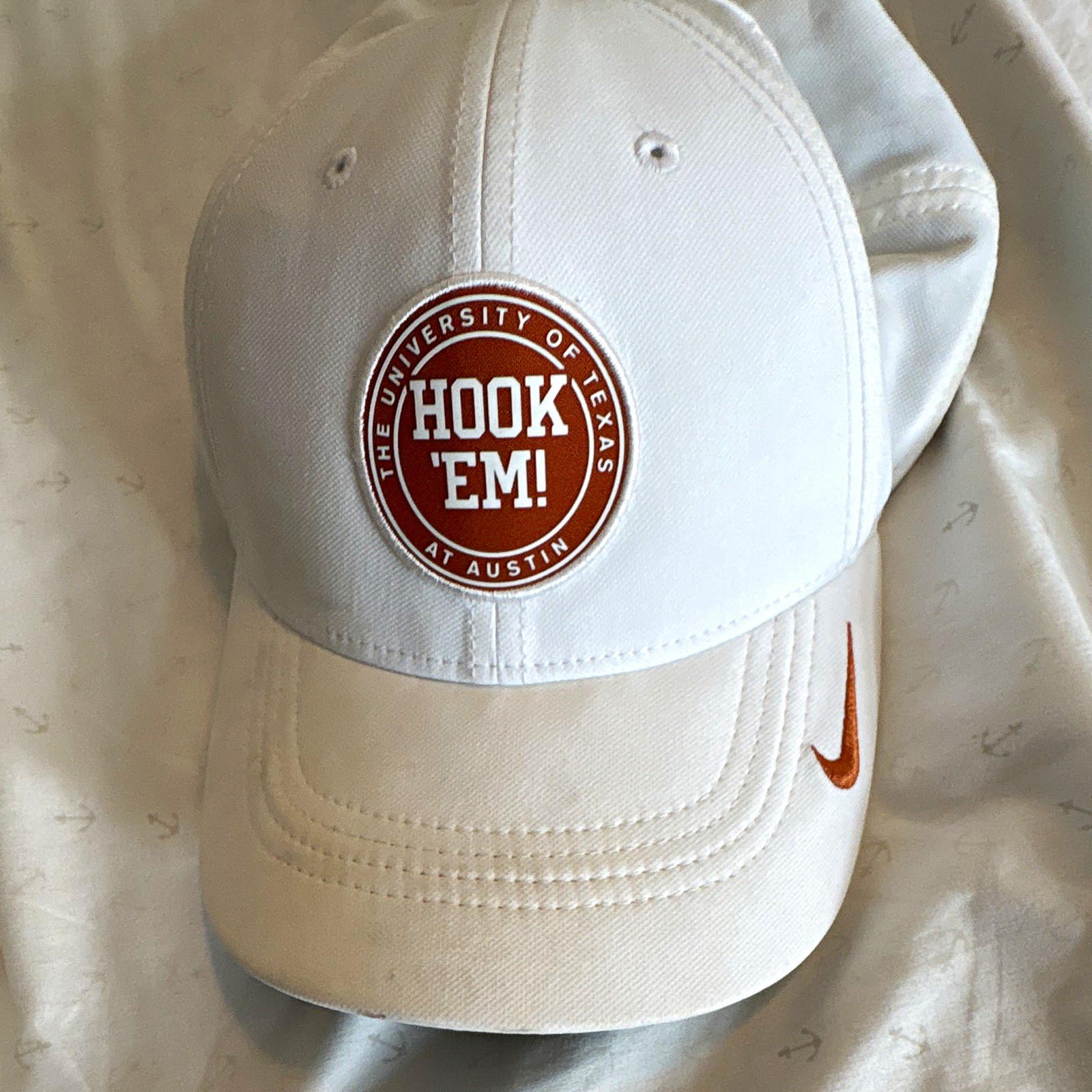 Nike Legacy91 Dri-FIT Texas Longhorns Hook \'Em White/Orange Cap One Size Nike Legacy91 Dri-FIT Texas Longhorns Hook \'Em White/Orange Cap One Size