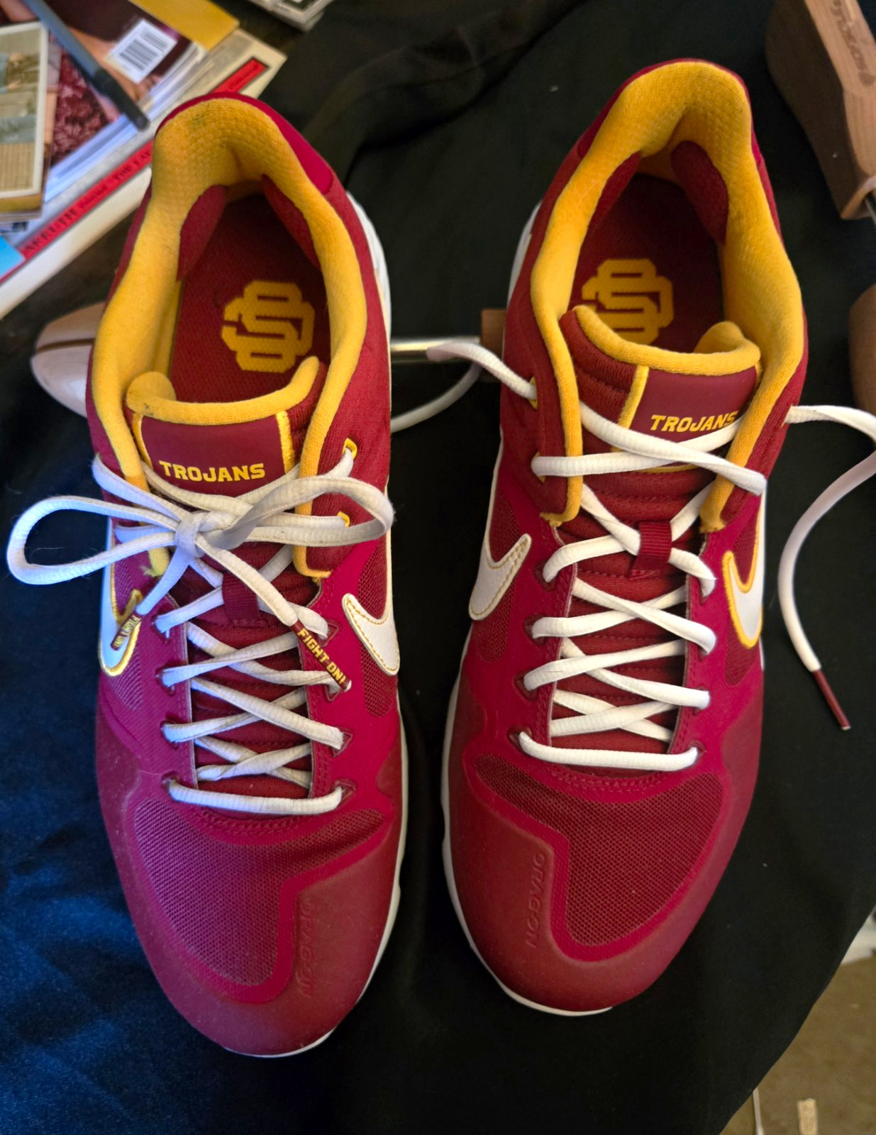 Nike USC Trojans Baseball Turf Shoes in Cardinal, Gold, White. Worn Only 2x.