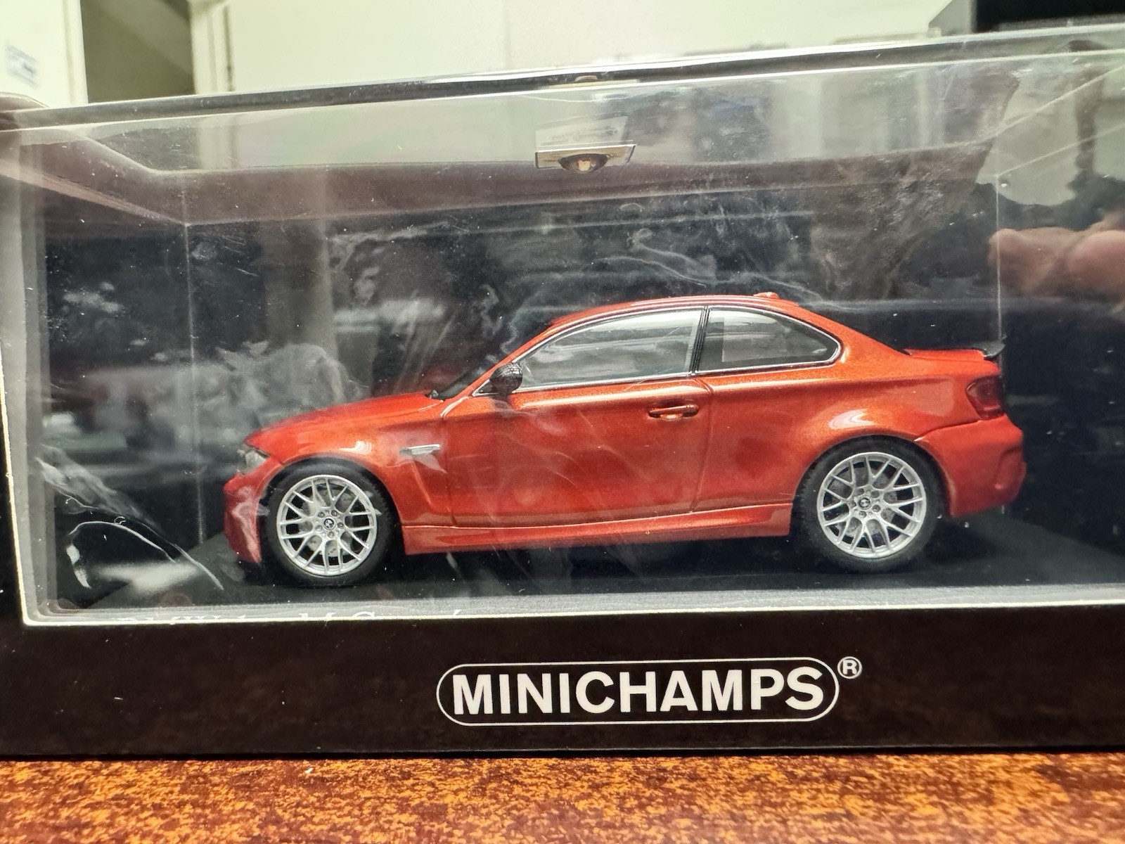 1/43 Minichamps 2011 BMW 1M Coupe Valencia Orange 1er M Coupe