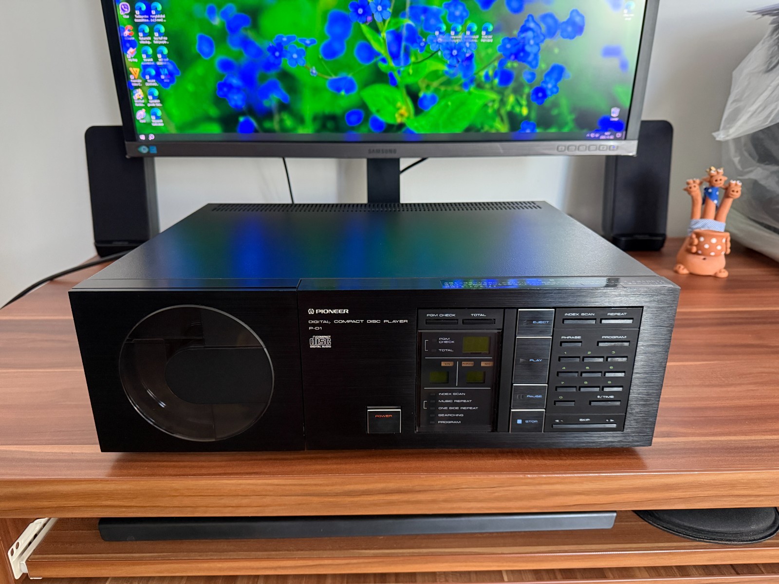 PIONEER P-D1 Digital Compact Disc Player (1982-1983)