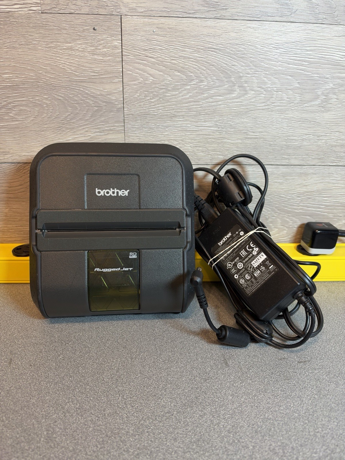 Brother RuggedJet RJ-4040-K - 4-Inch Label, Tag, and Receipt Printer Read