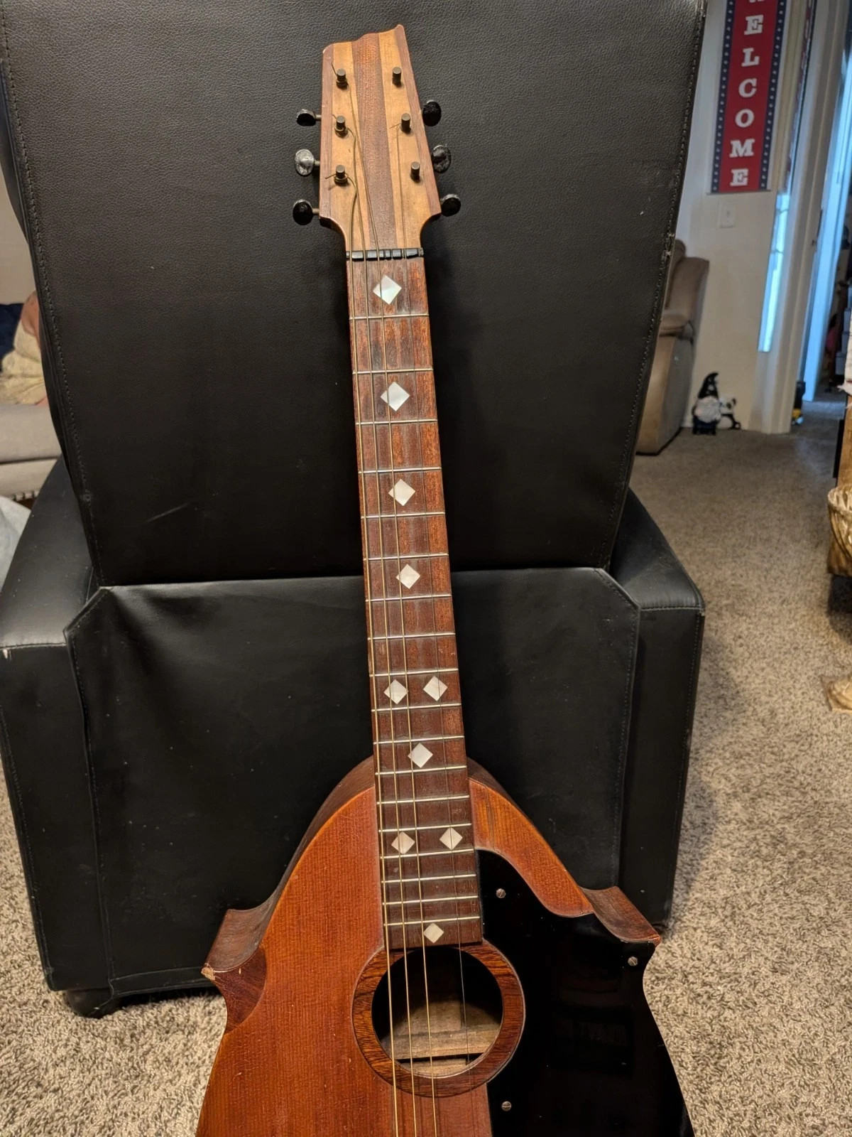 Vintage 1920s Venetian‑Body Parlor Guitar – Chicago Style – Diamond Inlays, Orig