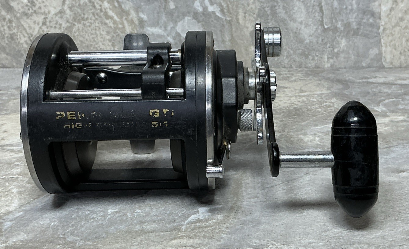 Vintage Penn 320 GTi Graphite Level-Wind Conventional Fishing Reel, Made In USA