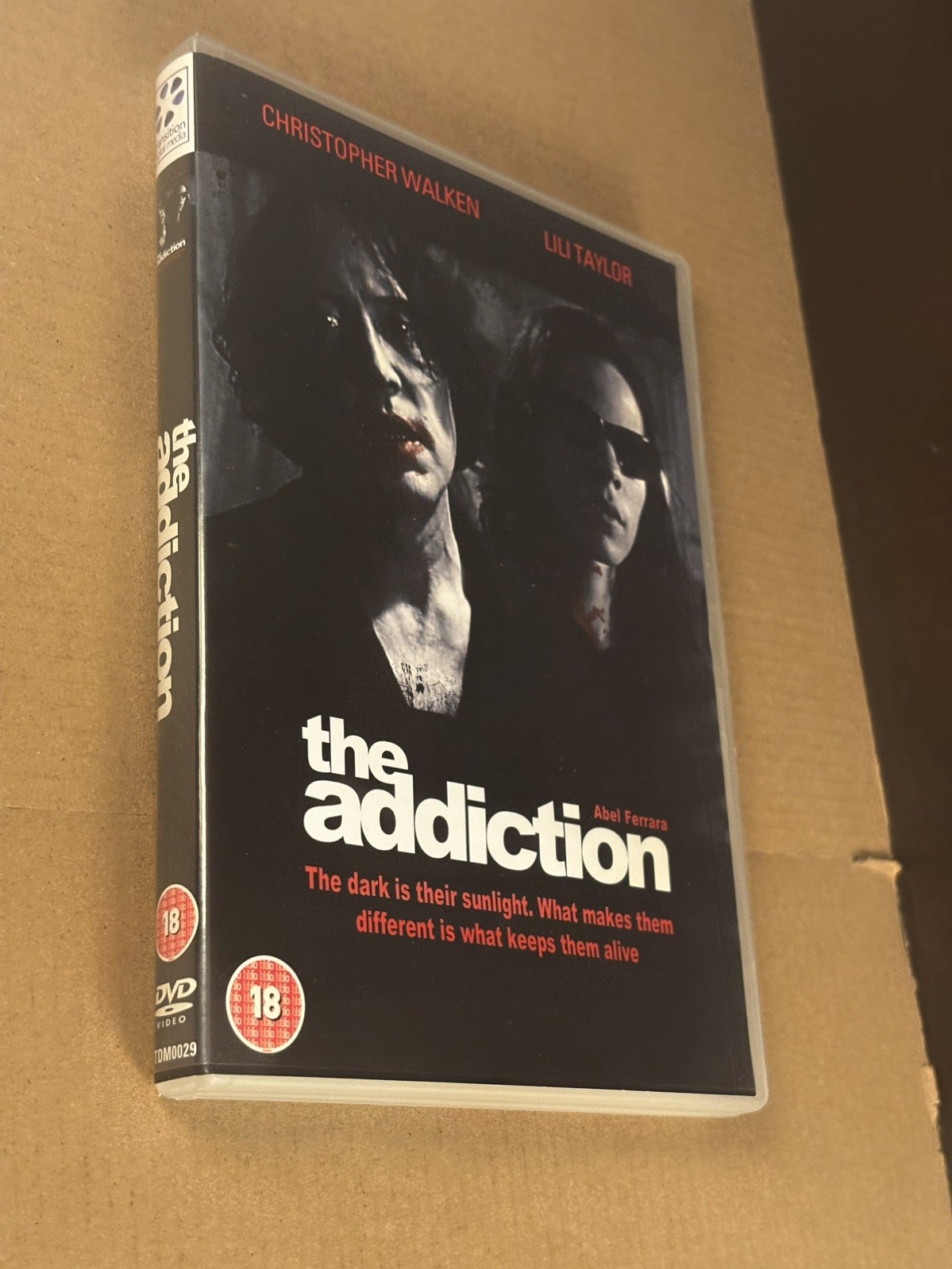 *READ* REGION-2 PAL DVD (18+) ABEL FERRARA THE ADDICTION B&W VAMPIRE WALKEN VG+ 