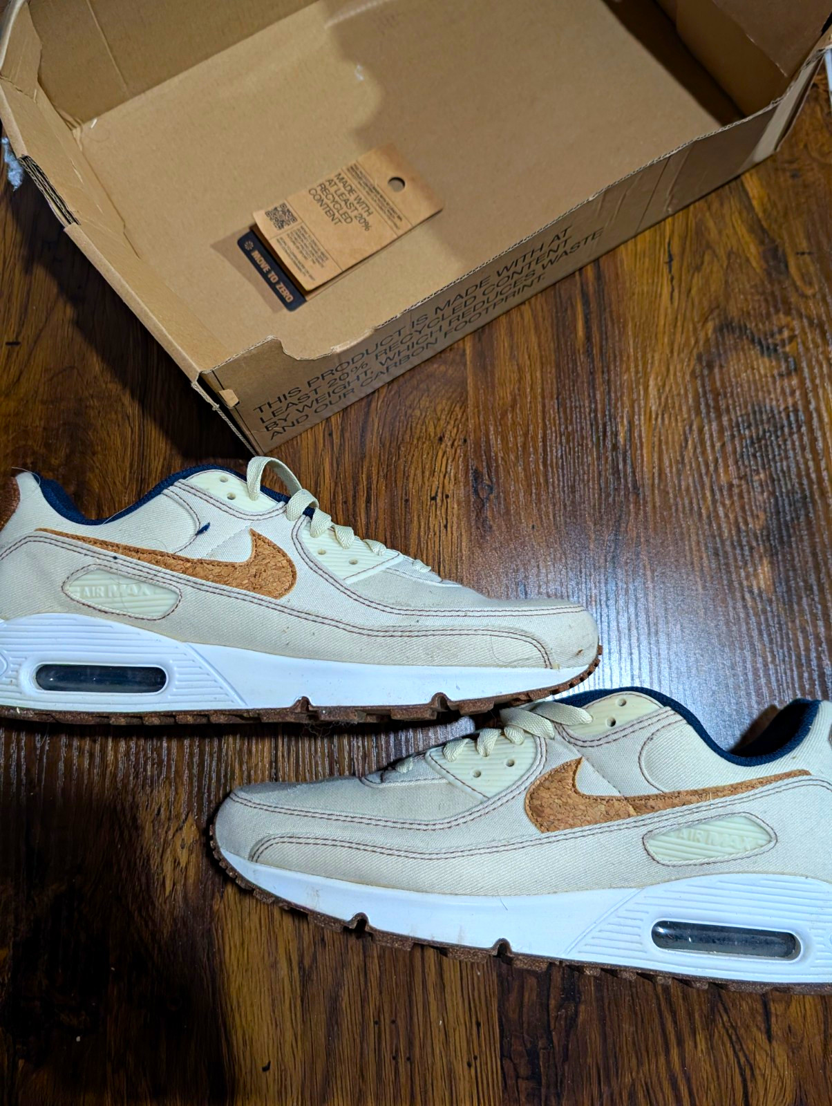 Nike Air Max 90 SE Cork Coconut Milk/Wheat/Obsidian DD0385-100 - M 10 / W 11.5 Nike Air Max 90 SE Cork Coconut Milk/Wheat/Obsidian DD0385-100 - M 10 / W 11.5
