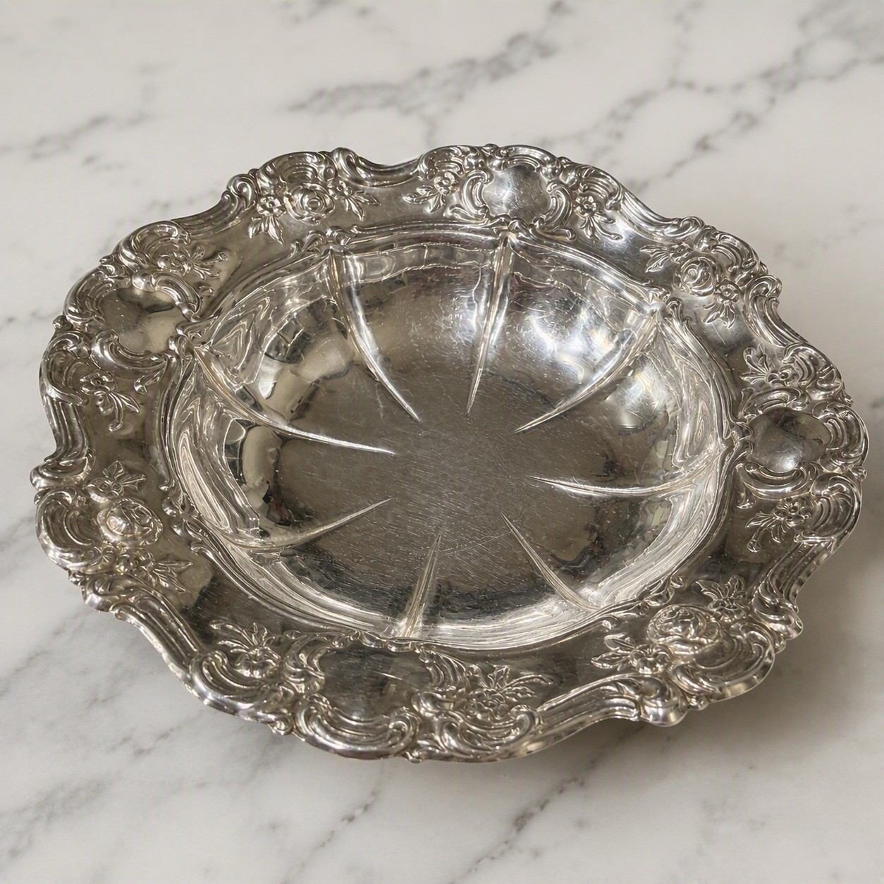 Vintage Towle “Old Master” Silver-Plated dish Vintage Towle “Old Master” Silver-Plated dish