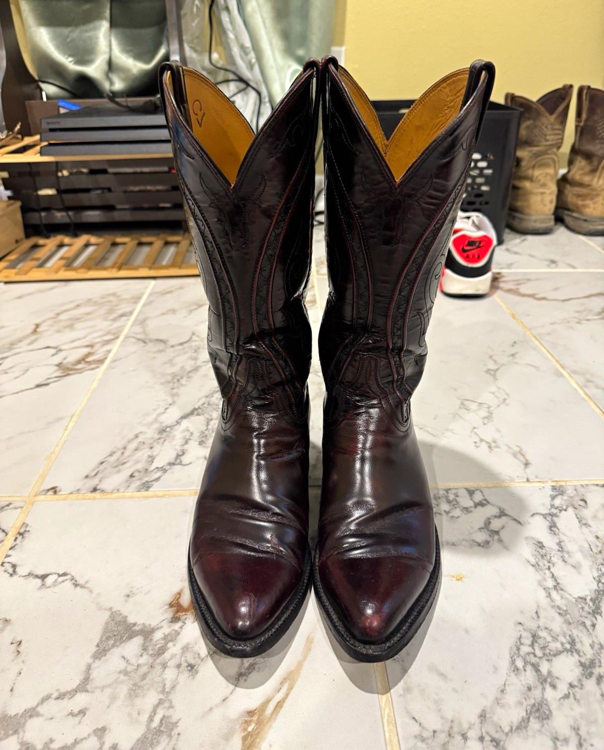 Lucchese classics goat skin 8.5d mens Lucchese classics goat skin 8.5d mens