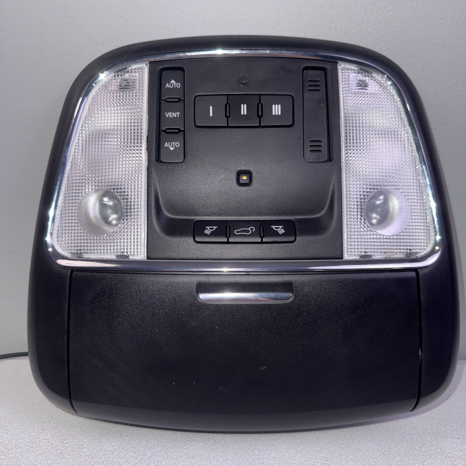 2014-22 Jeep Grand Cherokee Front Over Head Overhead Console Homelink Black OEM 2014-22 Jeep Grand Cherokee Front Over Head Overhead Console Homelink Black OEM