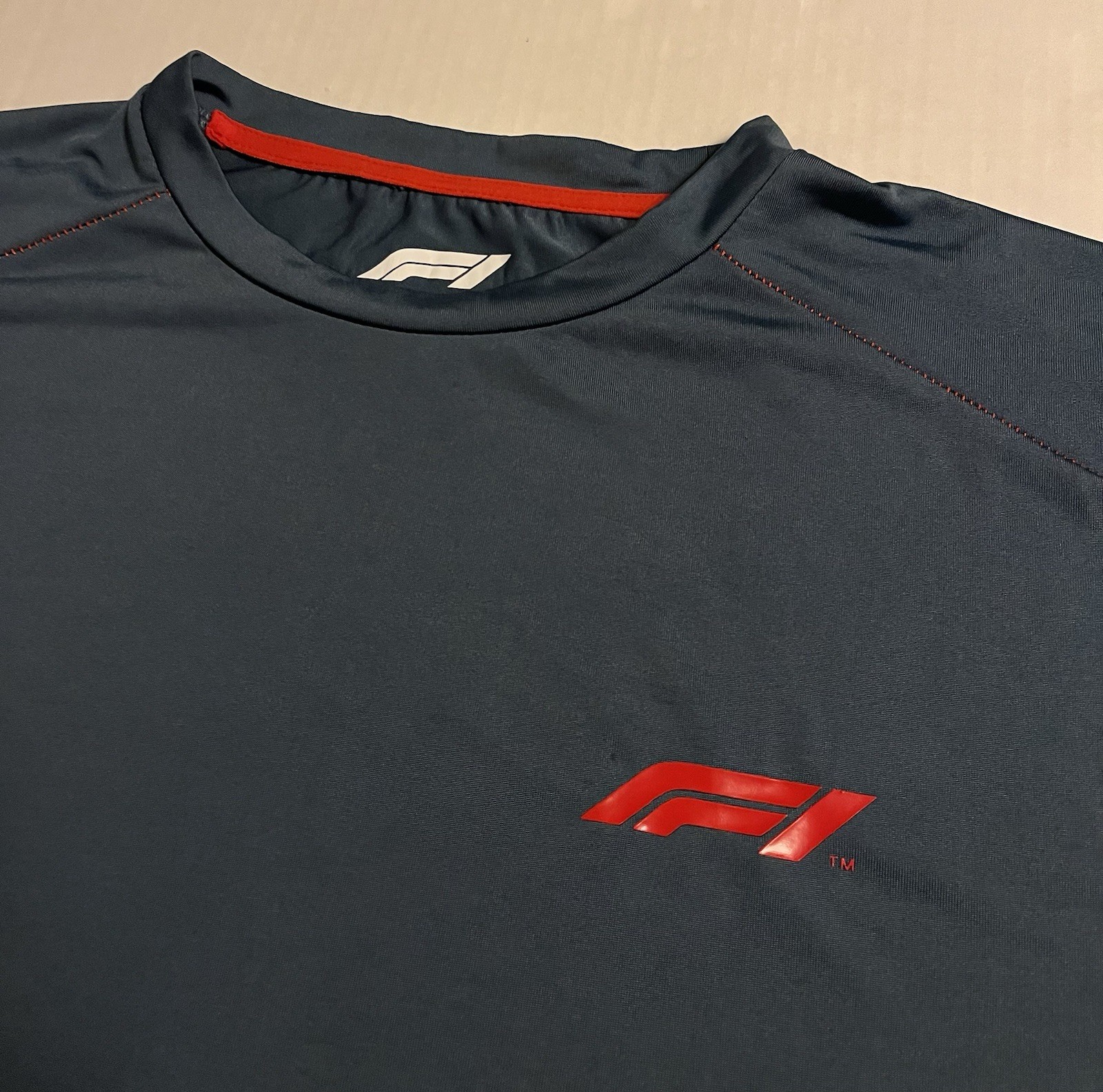 NEW Formula 1 F1 Racing Performance OFFICIAL T-Shirt XL Auto Hamilton Verstappen NEW Formula 1 F1 Racing Performance OFFICIAL T-Shirt XL Auto Hamilton Verstappen