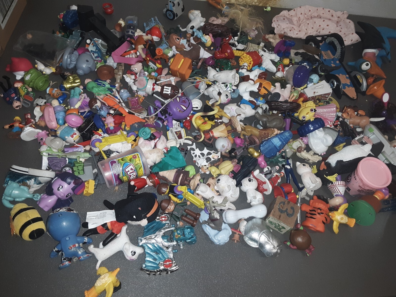 Insane Lot of 200+ Vintage variety toy lot. Please see photos,selling as lot#175 Insane Lot of 200+ Vintage variety toy lot. Please see photos,selling as lot#175