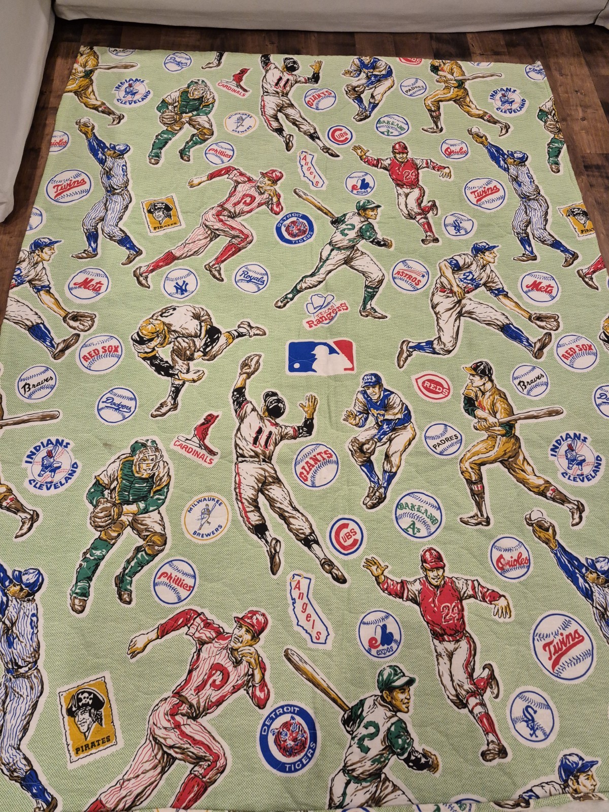 Vintage MLB Baseball Logos Bedspread Blanket Quilt 80x45 vintage 1970s rare Vintage MLB Baseball Logos Bedspread Blanket Quilt 80x45 vintage 1970s rare