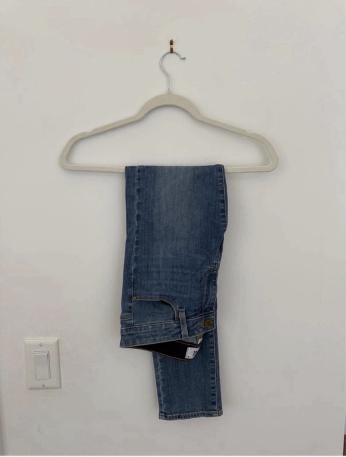 PAIGE Women’s Jeans Size 26 – Medium Wash - Worn once PAIGE Women’s Jeans Size 26 – Medium Wash - Worn once
